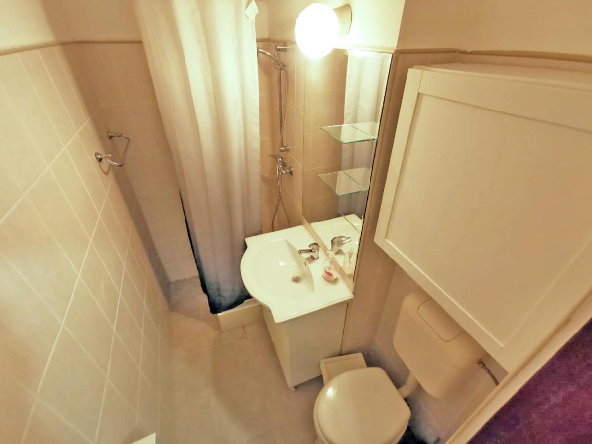 Cozy Studio Athenee Apartment Bucureşti Exterior foto